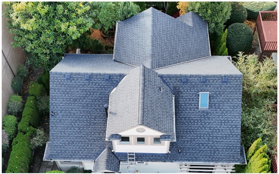 Roof replacement completed in Kirkland WA — GAF certified contractor